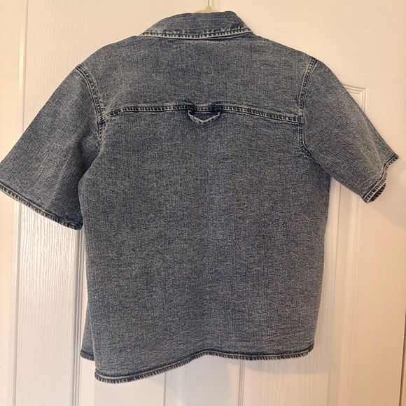NWT EverEve Rachel denim Short Sleeve Shirt Size S - Picture 2 of 4